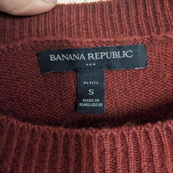 Banana Republic Sweater | Petite Small - Picture 3 of 3
